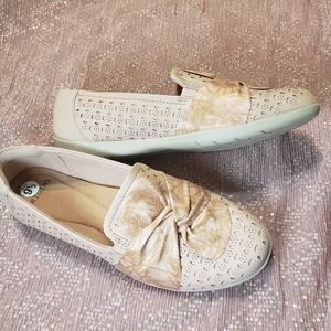 EARTH ORIGINS FINLEY Slip-On FLATS LaserCut Leather Dusty Pink Bow Women Size 9½